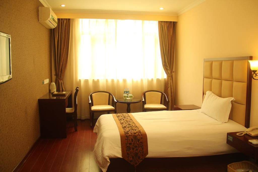 Greentree Inn Guangdong Guangzhou Jichang Road Express Hotel Стая снимка