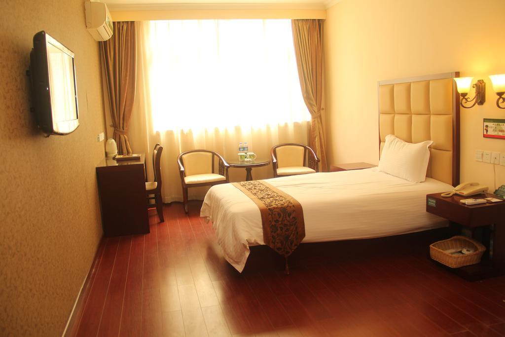 Greentree Inn Guangdong Guangzhou Jichang Road Express Hotel Стая снимка